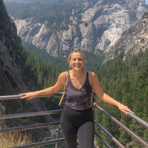 Meet your Posher, Valerie